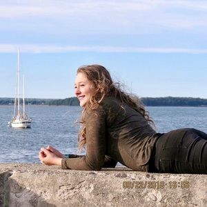 Meet your Posher, Lillian